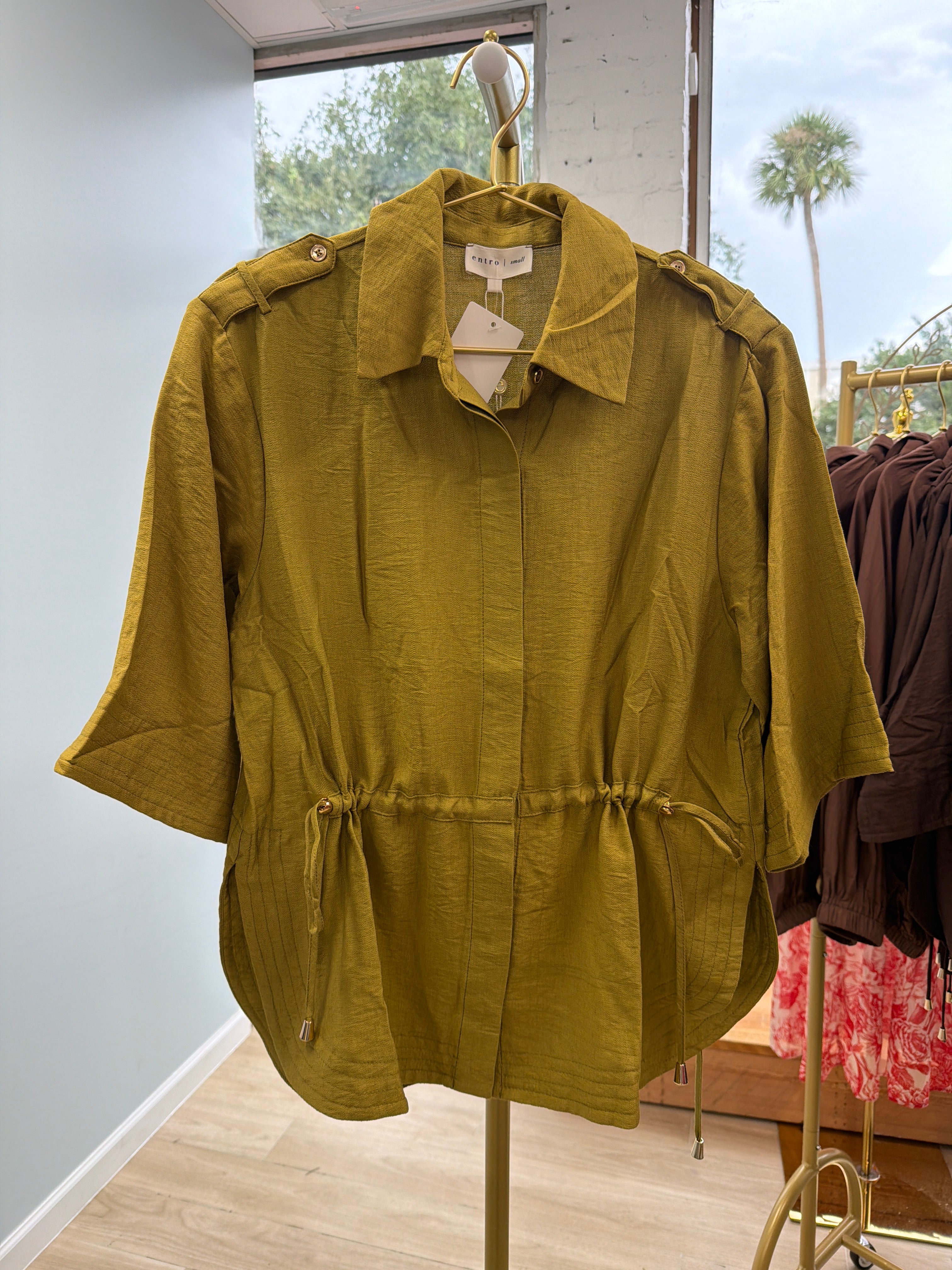 Entro 3/4 Sleeve Shirt -Sinched Martini Olive