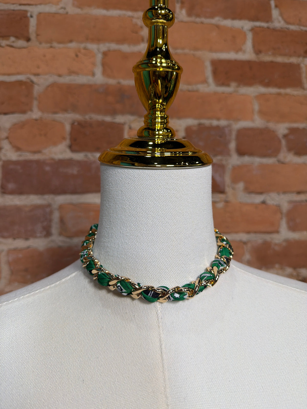 Green Scarf Chain